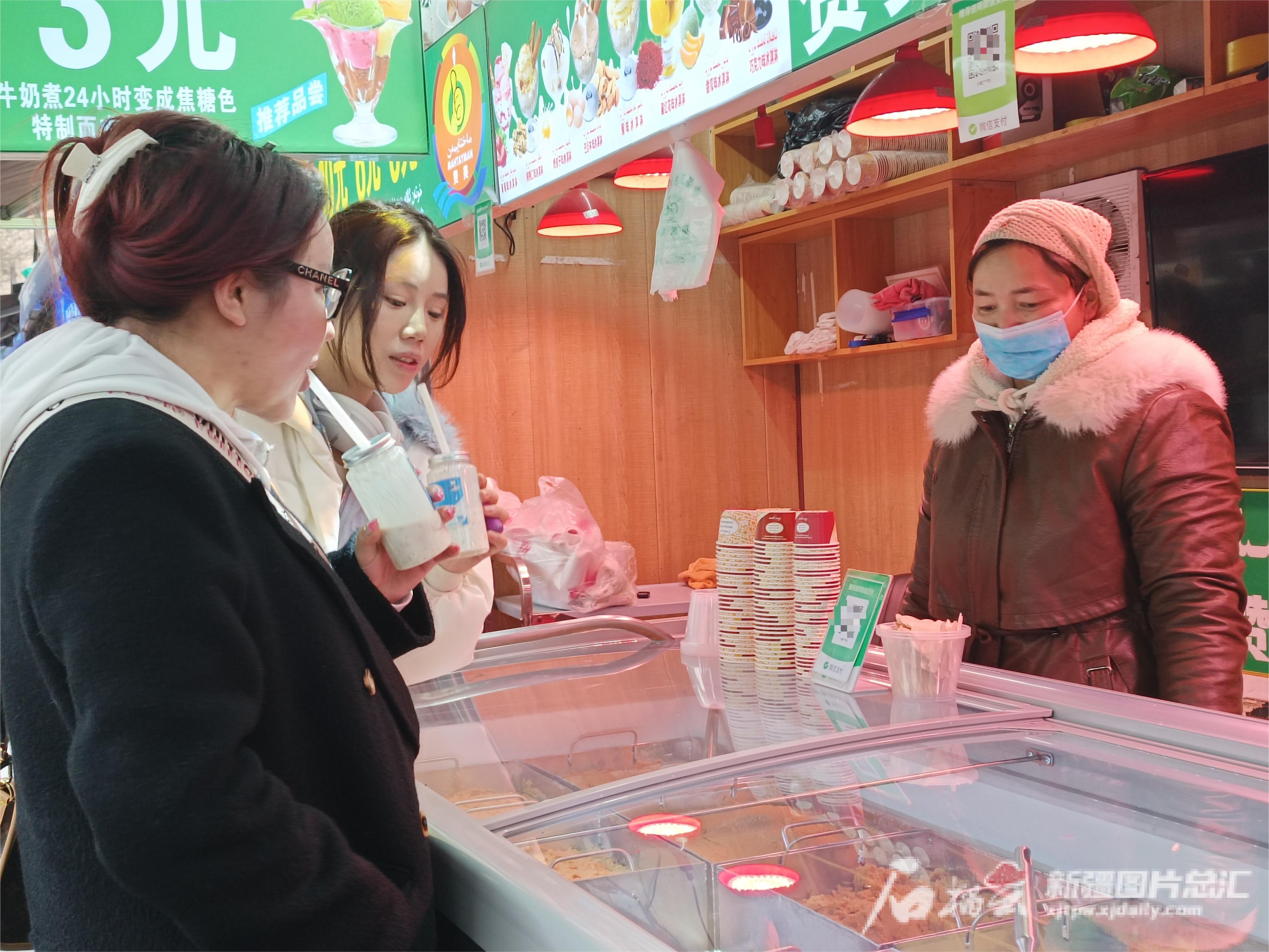 寻地道新疆味道 来乌市天山区这3条巷道美食街区看看(图1)