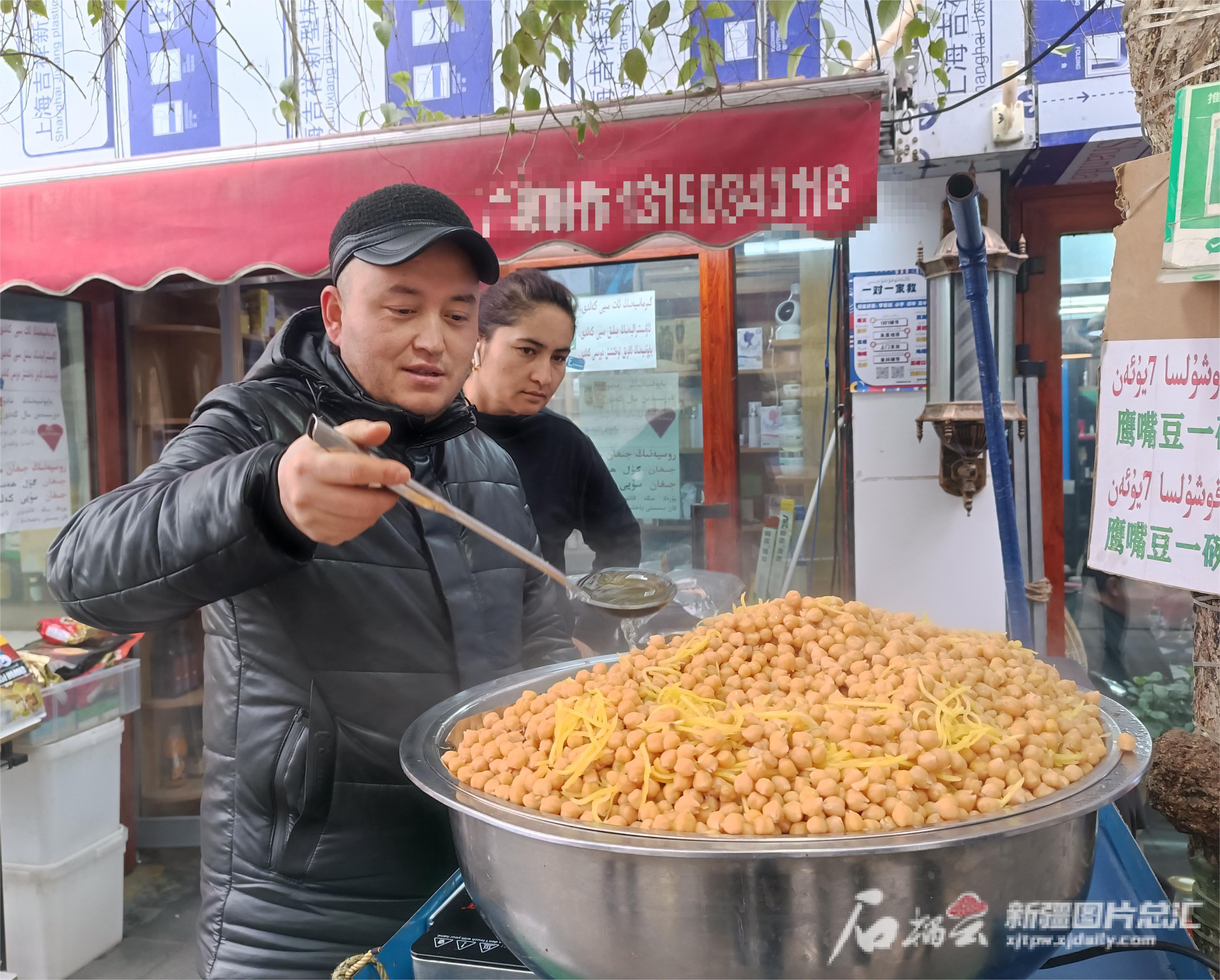 寻地道新疆味道 来乌市天山区这3条巷道美食街区看看(图2)