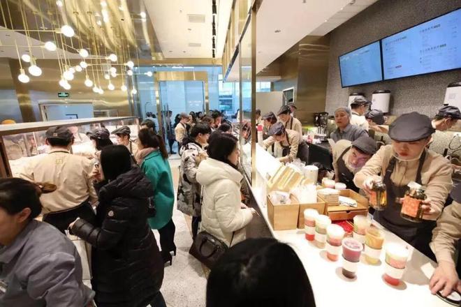 中国“奶茶之都”：超过深圳、上海一座城市狂开19万家茶饮店(图2)