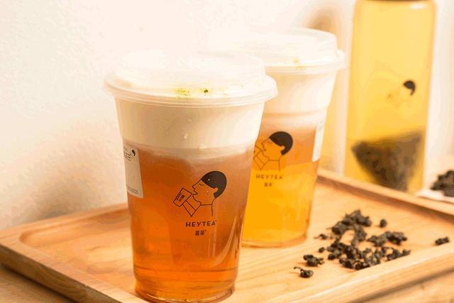 除了喜茶这家奶茶店同受青睐2年火爆全国、一晚销售额900万(图1)